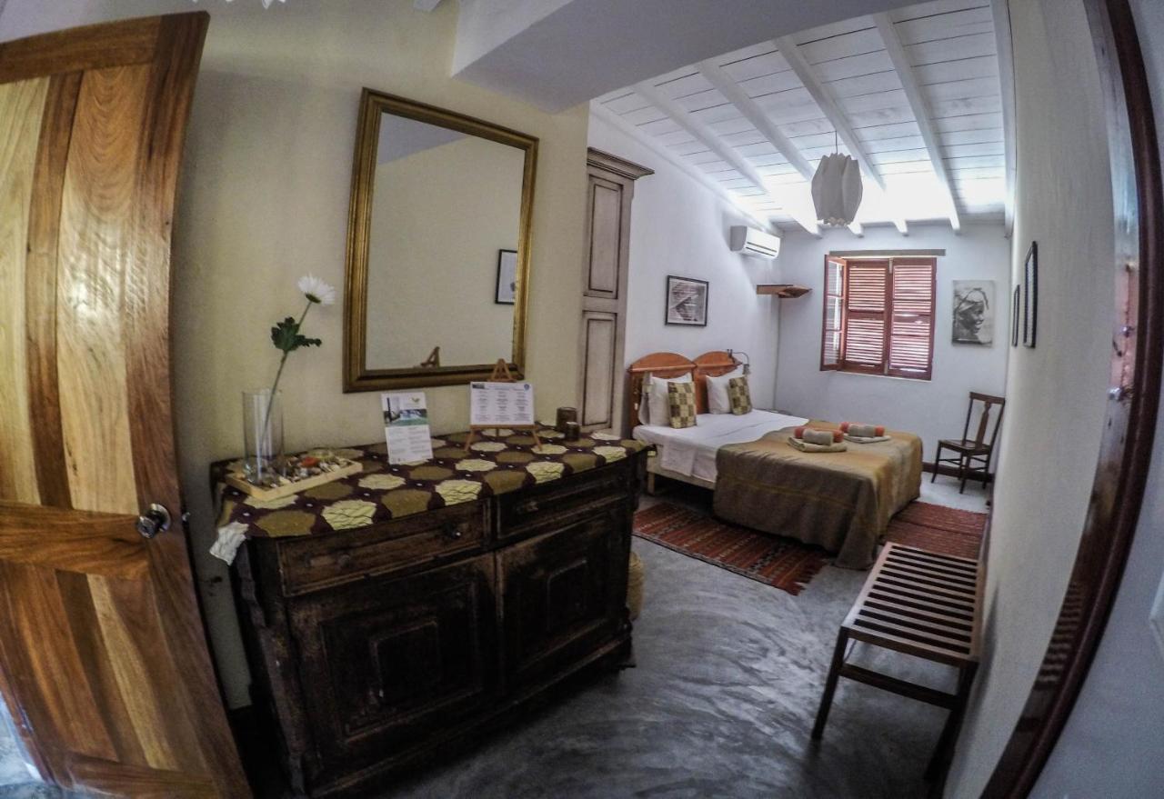 The Colonial Guest House São Filipe Buitenkant foto