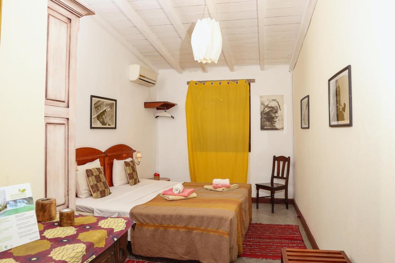 The Colonial Guest House São Filipe Buitenkant foto